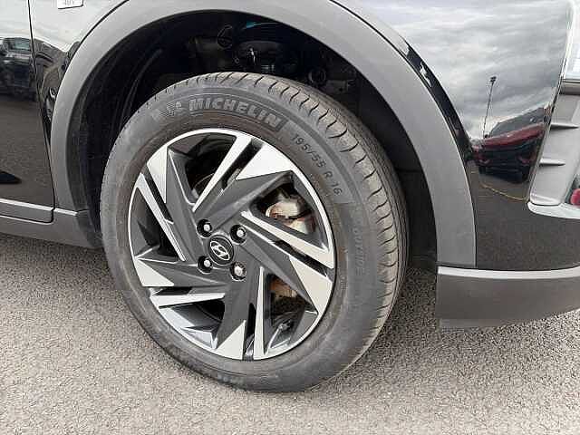 Hyundai BAYON 1.0 TGDi 48V MHEV SE Connect 5dr DCT Black