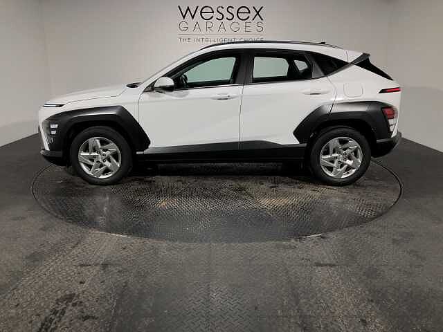 Hyundai KONA Advance Auto White