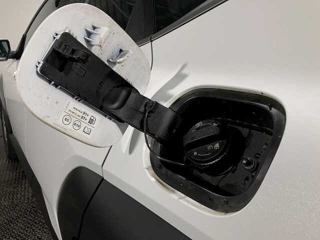 Hyundai KONA Advance Auto White