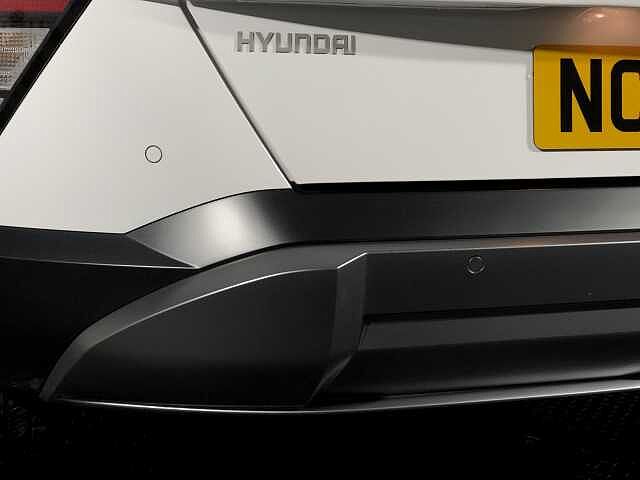 Hyundai KONA Advance Auto White