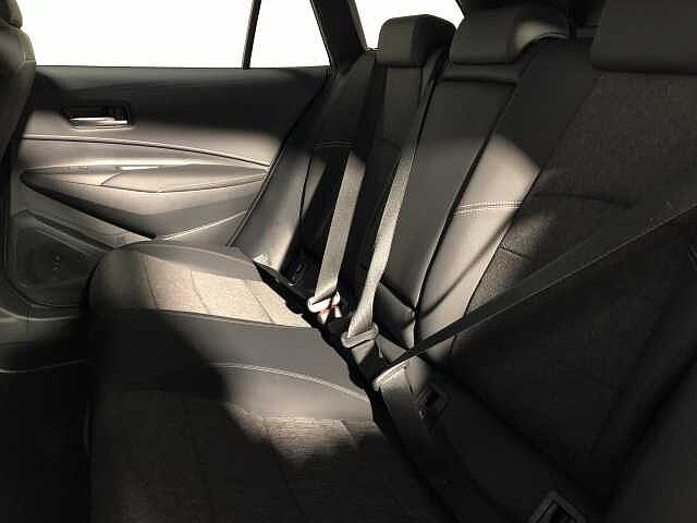 Toyota Corolla 2.0 Hybrid Design 5dr CVT