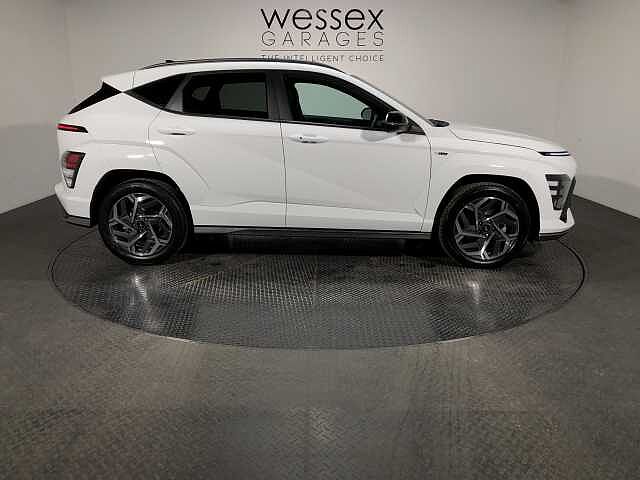Hyundai KONA 1.6 Hybrid 129 N Line 5dr DCT 2(2024) White