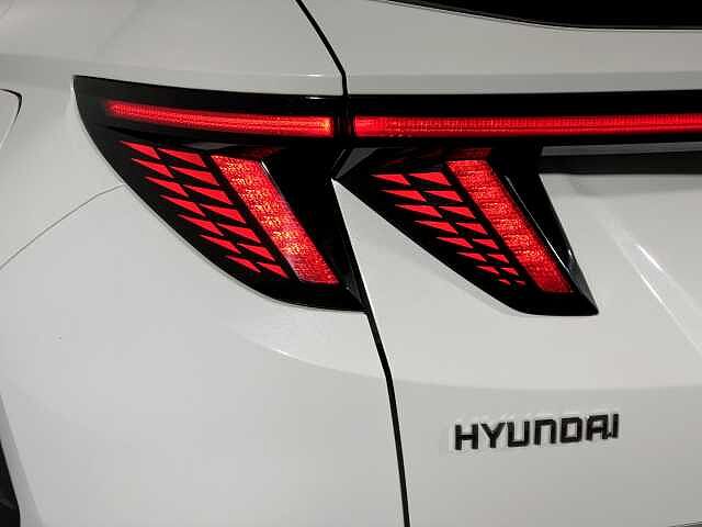 Hyundai TUCSON Ultimate T-Gdi Hev White