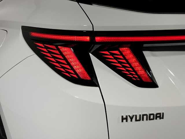 Hyundai TUCSON 1.6 TGDi Premium 5dr 2WD White