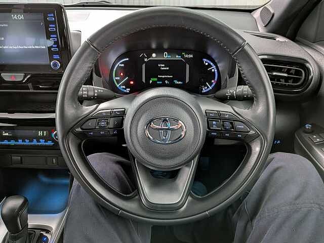 Toyota Yaris Cross 1.5 VVT-h Design SUV 5dr Petrol Hybrid E-CVT Euro 6 (s/s) (116 ps)