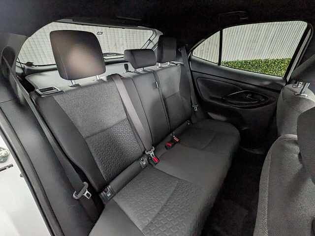 Toyota Yaris Cross 1.5 VVT-h Design SUV 5dr Petrol Hybrid E-CVT Euro 6 (s/s) (116 ps)