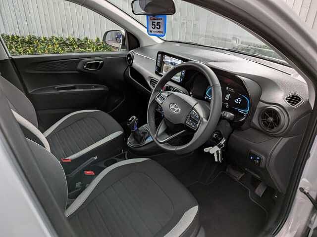 Hyundai I10 1.0 Advance Auto Euro 6 (s/s) 5dr Lumen Grey