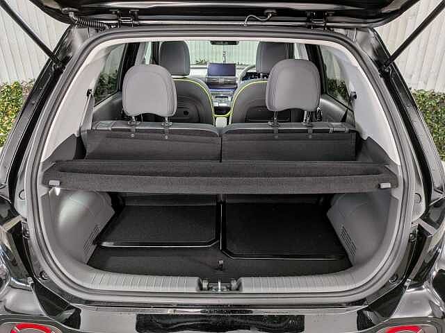 Hyundai INSTER Long Range 49kWh Cross Auto 5dr