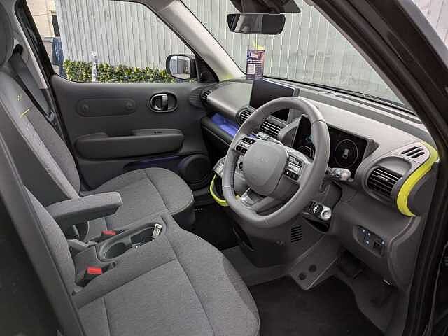 Hyundai INSTER Long Range 49kWh Cross Auto 5dr
