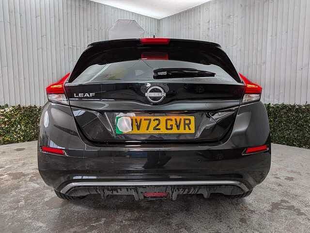 Nissan Leaf 39kWh N-Connecta Auto 5dr
