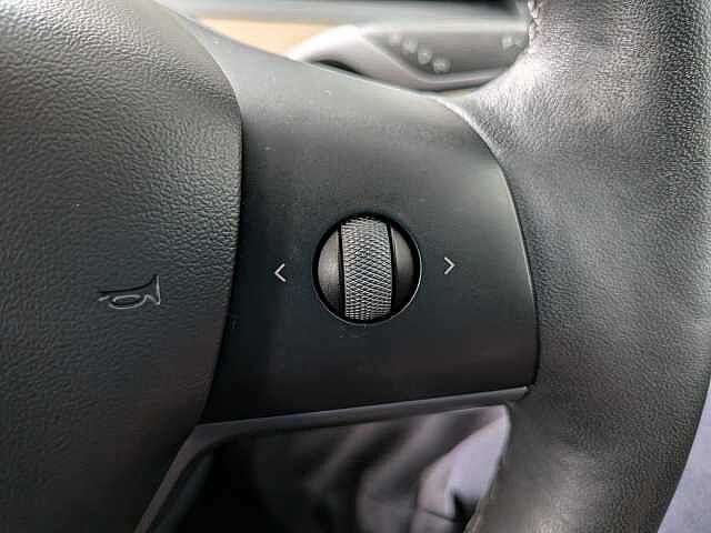 Tesla Model 3 (Dual Motor) Performance Auto 4WDE 4dr (Performance Upgrade)