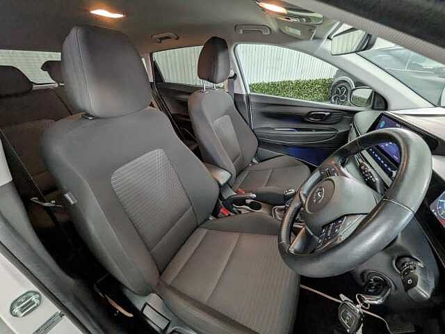 Hyundai I20 1.0 T-GDi MHEV Premium Euro 6 (s/s) 5dr Atlas White