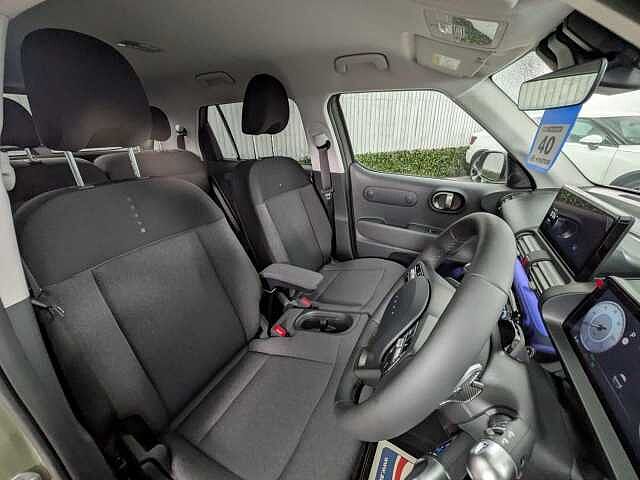 Hyundai INSTER Long Range 49kWh 02 Auto 5dr Jungle Khaki
