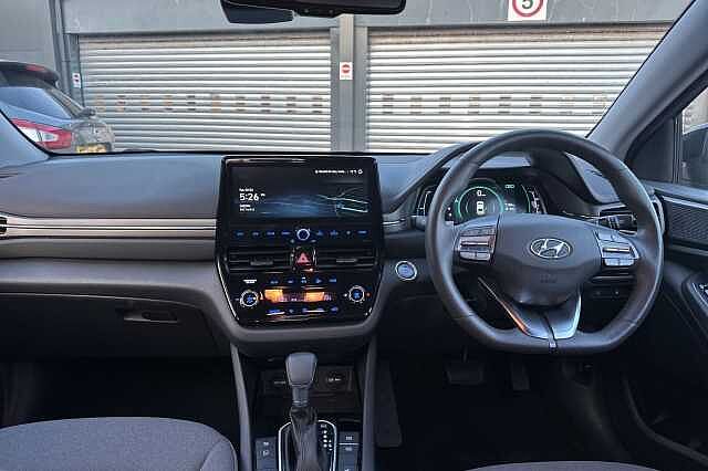 Hyundai IONIQ 1.6 GDi Hybrid Premium 5dr DCT Black