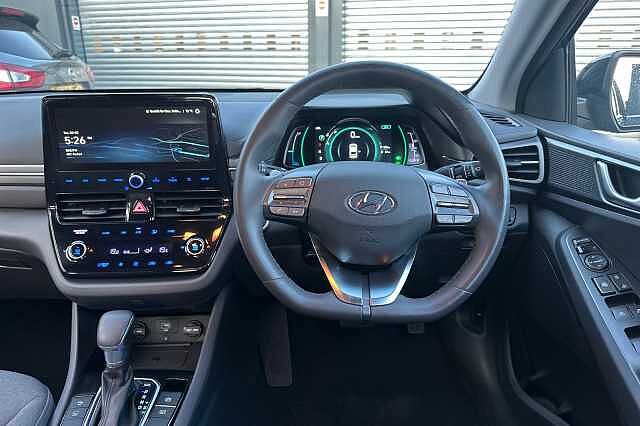Hyundai IONIQ 1.6 GDi Hybrid Premium 5dr DCT Black