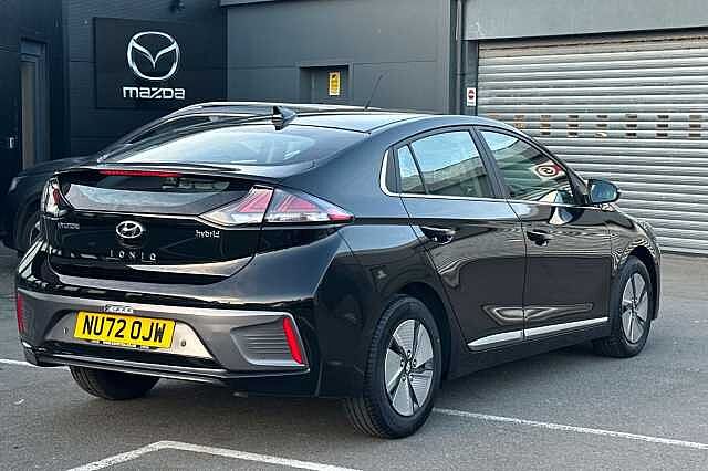 Hyundai IONIQ 1.6 GDi Hybrid Premium 5dr DCT Black