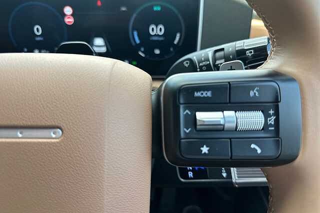 Hyundai SANTA FE 1.6 TGDi Plug-in Hybrid Ultimate 5dr 4WD Auto Black