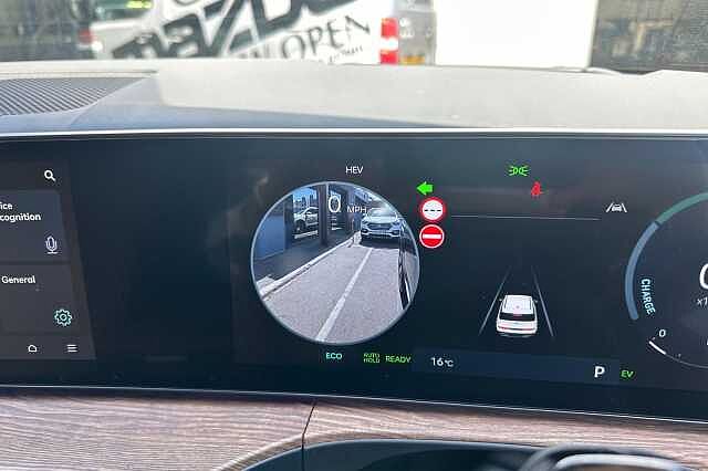 Hyundai SANTA FE 1.6 TGDi Plug-in Hybrid Ultimate 5dr 4WD Auto Black