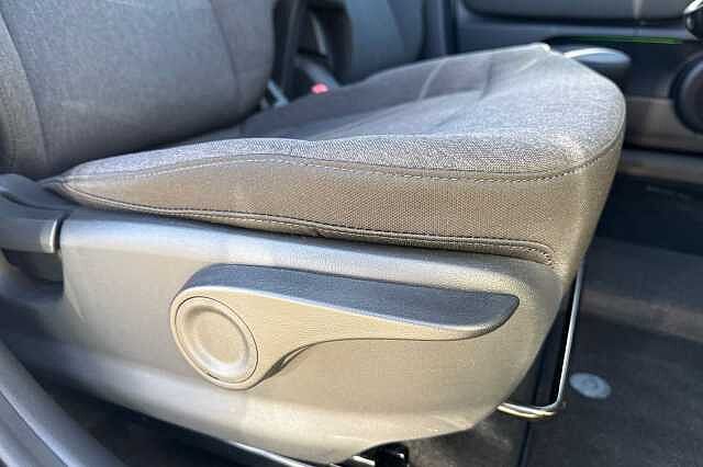 Hyundai INSTER 85kW 02 49kWh 5dr Auto Beige