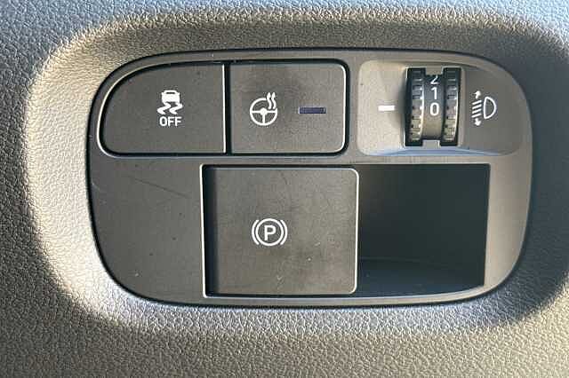 Hyundai INSTER 85kW 02 49kWh 5dr Auto Beige