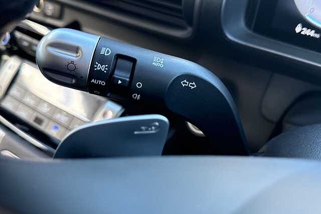 Hyundai INSTER 85kW 02 49kWh 5dr Auto Beige