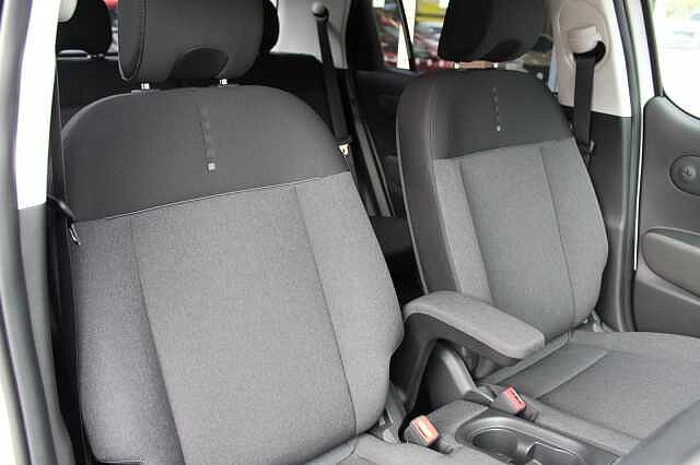 Hyundai INSTER 02 49 kWh Atlas White