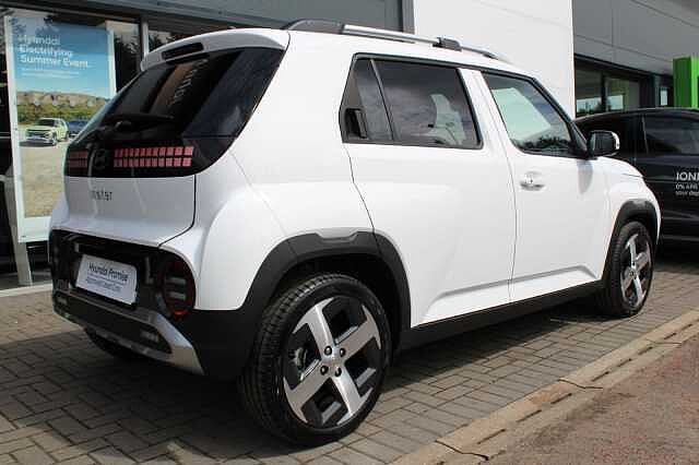 Hyundai INSTER 02 49 kWh Atlas White