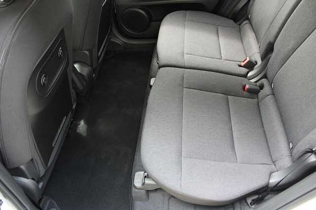 Hyundai INSTER 02 49 kWh Atlas White