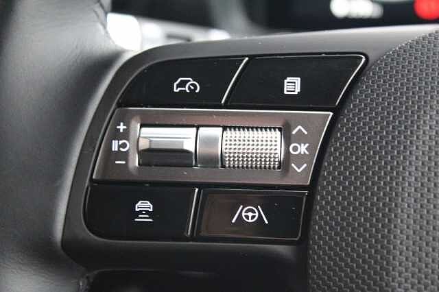 Hyundai INSTER 02 49kWh Abyss Black