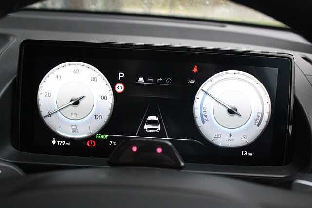 Hyundai INSTER 02 49kWh Abyss Black