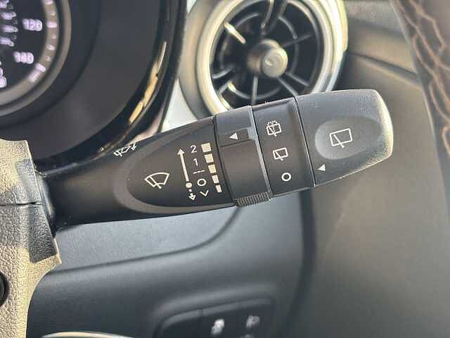 Hyundai I10 Premium 1.0 AMT Mangrove Green