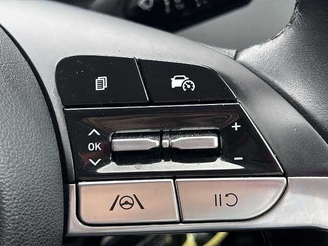 Hyundai TUCSON SE Connect 1.6 T-GDI Phantom Black