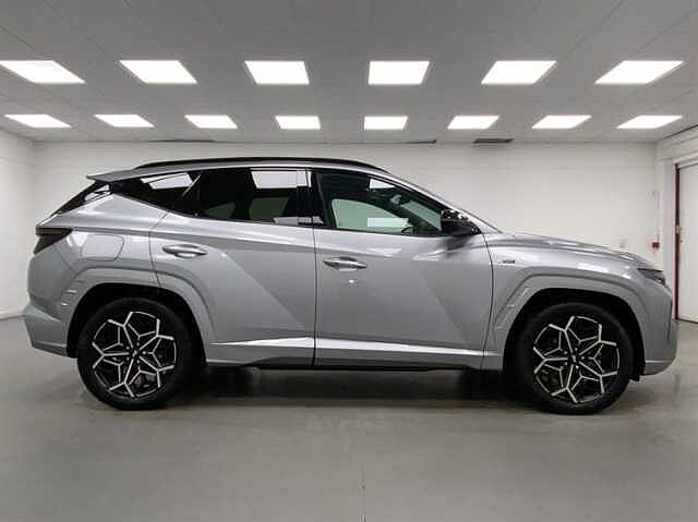 Hyundai TUCSON 1.6 TGDi Plug-in Hybrid N Line S 5dr 4WD Auto SILVER