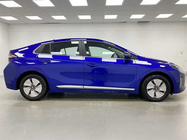 Hyundai IONIQ 1.6 GDi Hybrid Premium 5dr DCT