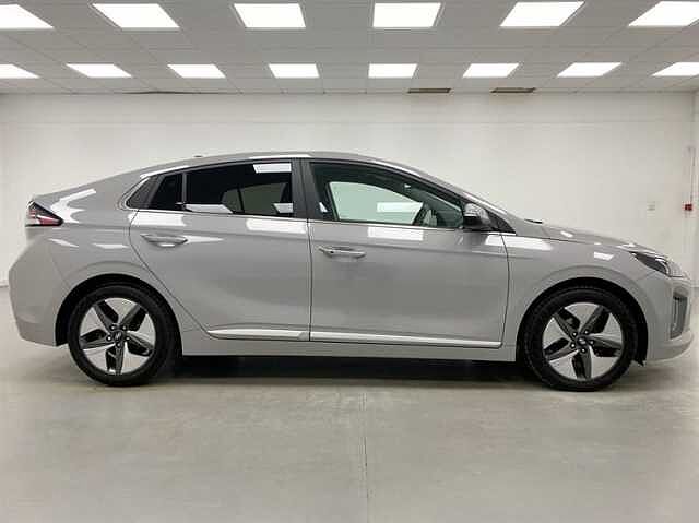 Hyundai IONIQ 1.6 GDi Hybrid Premium SE 5dr DCT GREY