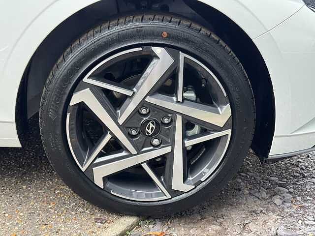 Hyundai i20 1.0T GDi Premium 5dr DCT