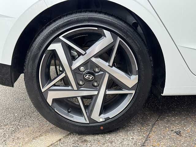 Hyundai i20 1.0T GDi Premium 5dr DCT