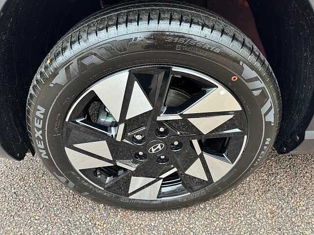 Hyundai KONA 1.6 Hybrid 129 Advance 5dr DCT Ultimate Red