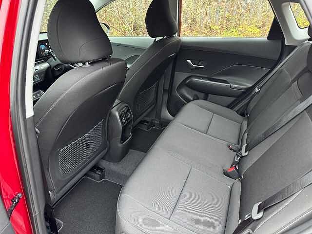Hyundai KONA 1.6 Hybrid 129 Advance 5dr DCT Ultimate Red