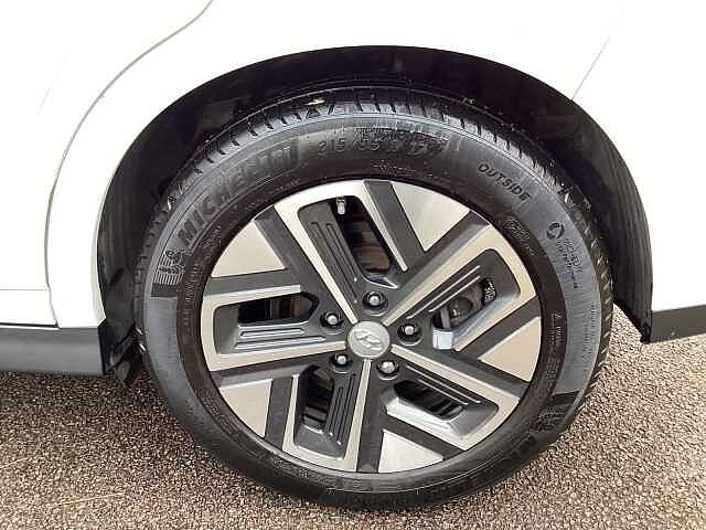 Hyundai Kona 150kW Ultimate 64kWh 5dr Auto Electric Hatchback