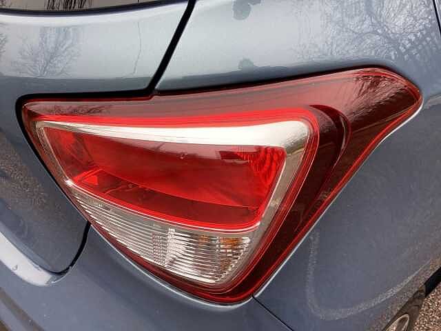 Hyundai i10 1.2 Premium SE 5dr Auto