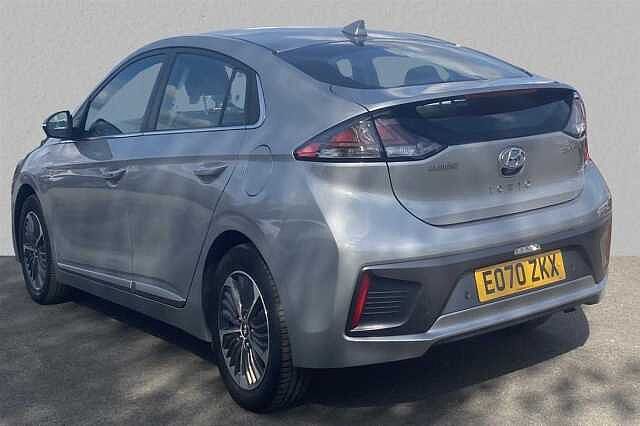 Hyundai IONIQ 1.6 GDi (105ps) Premium Plug-in Hybrid