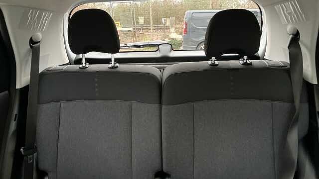 Hyundai INSTER 85kW 02 49kWh 5dr Auto Electric Hatchback