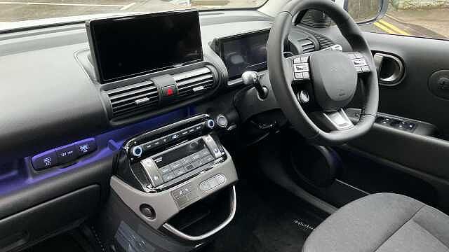 Hyundai INSTER 85kW 02 49kWh 5dr Auto Electric Hatchback