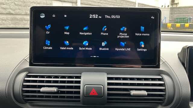 Hyundai INSTER 85kW 02 49kWh 5dr Auto Electric Hatchback Green