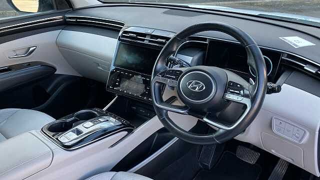 Hyundai TUCSON 1.6 TGDi Hybrid 230 Ultimate 5dr 2WD Auto Hybrid Estate White