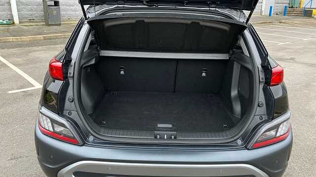 Hyundai KONA 1.6 GDi Hybrid Premium 5dr DCT Hybrid Hatchback Black