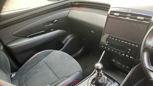 Hyundai TUCSON 1.6 TGDi N Line 5dr 2WD Petrol Estate Red