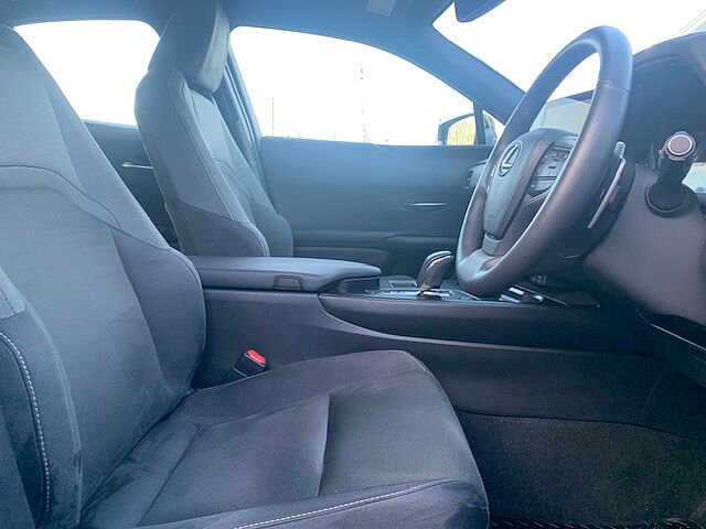 Lexus Ux 300e 150kW 72.8 kWh 5dr E-CVT