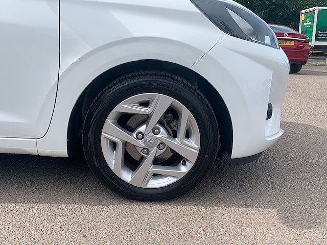 Hyundai I10 1.0 MPi SE Connect 5dr Auto White